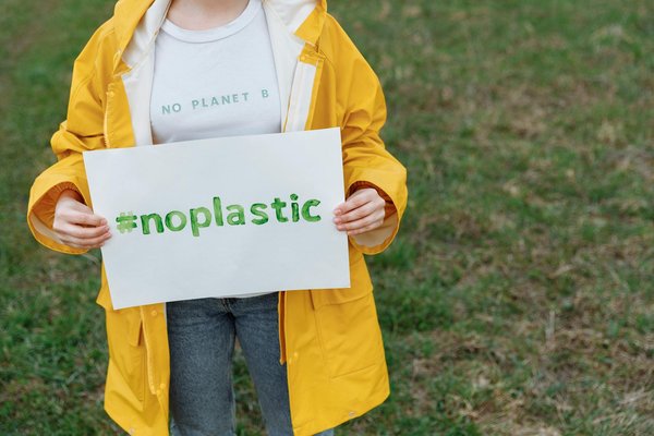 Comprendre l'homophobie : des racines aux manifestations contemporaines