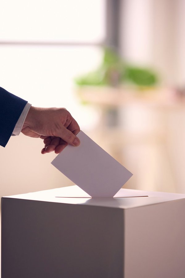 Politicae : comment réussir votre campagne municipale en 2026